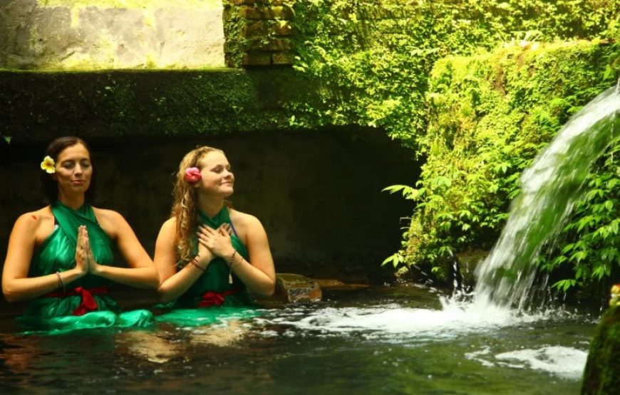 TKI 03 Cobalah Pengalaman Sekali Seumur Hidup di Bali “Tradisi Penyucian Diri atau Melukat”